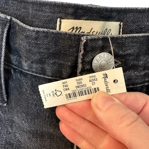 Madewell Relaxed Denim Shorts in Calverley Wash 27 - Picture 4 of 7
